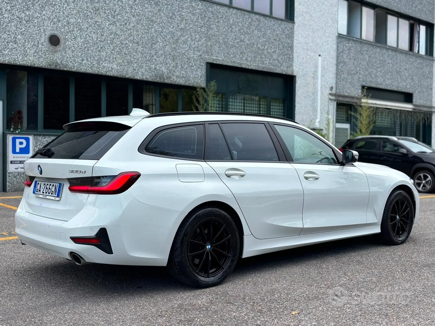 BMW 3 Series 2020 photo 4