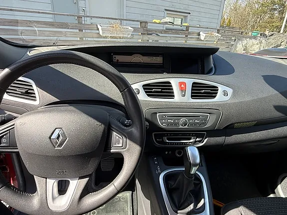 Renault Scenic Iii 2011 photo 5