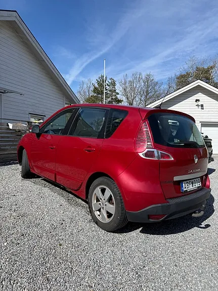 Renault Scenic Iii 2011 photo 2