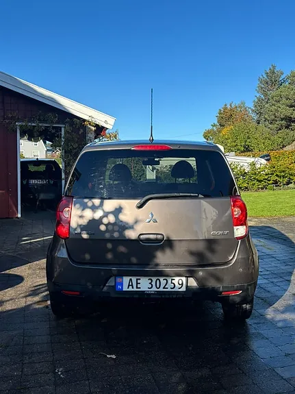 Mitsubishi Colt 2011 photo 4