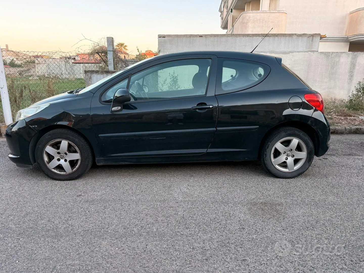 Peugeot 207 2007 photo 3