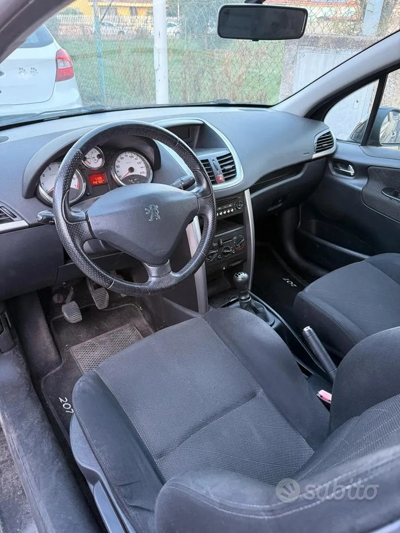 Peugeot 207 2007 photo 5