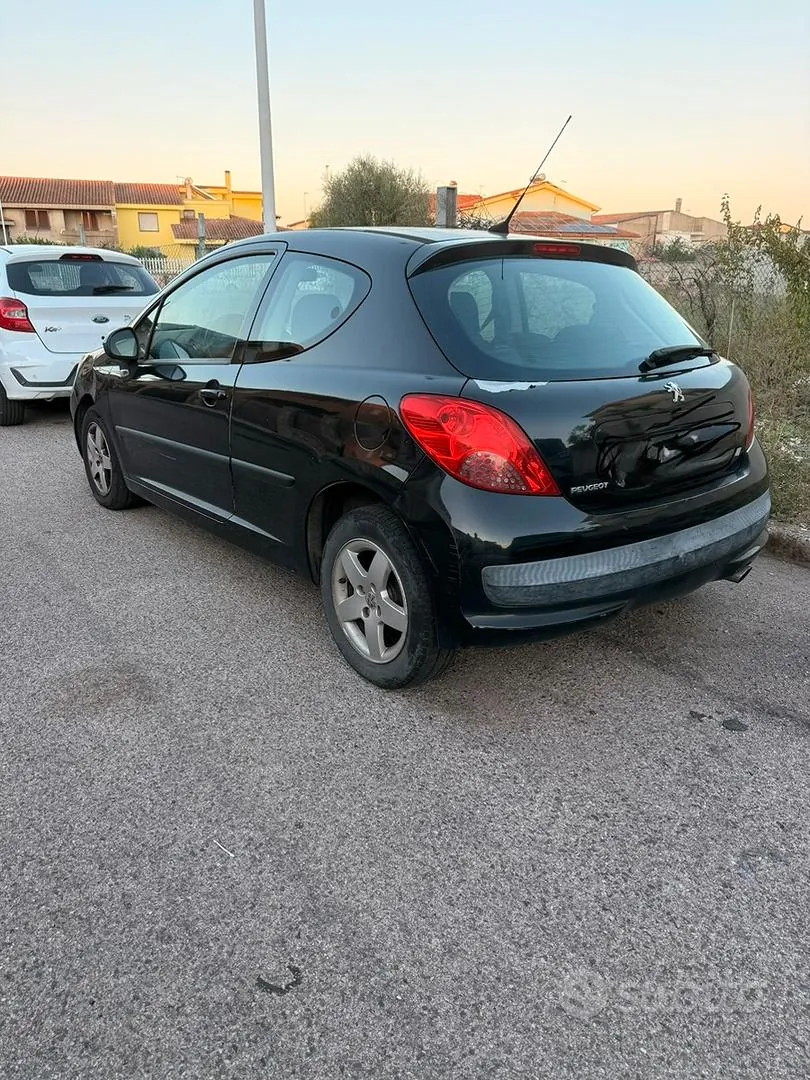 Peugeot 207 2007 photo 4