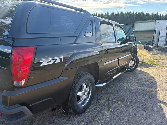 Chevrolet Avalanche 2003 photo 3