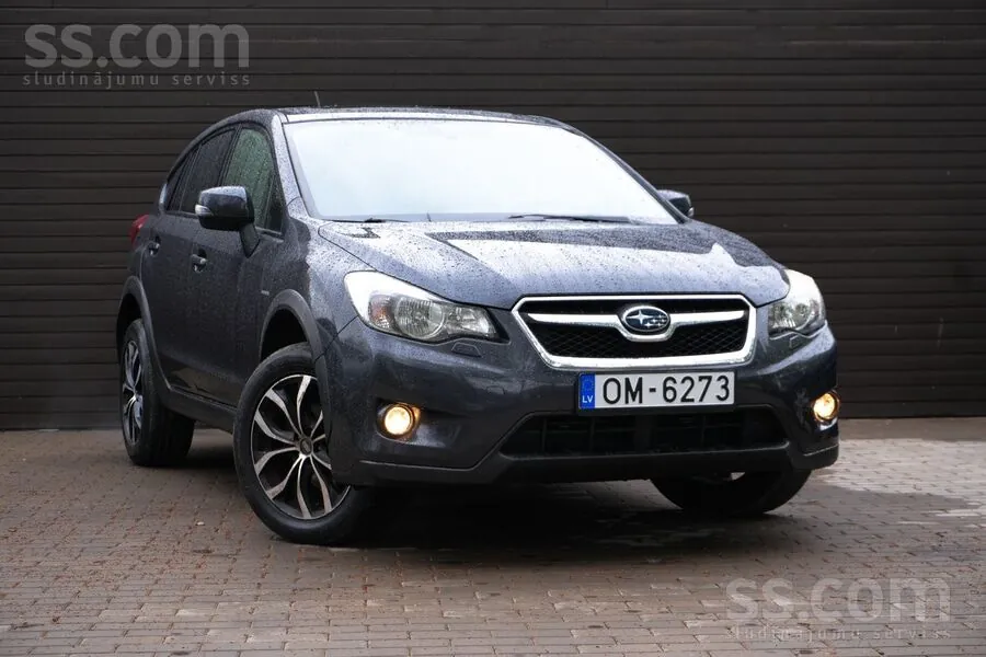 Subaru Xv 2013 photo 2