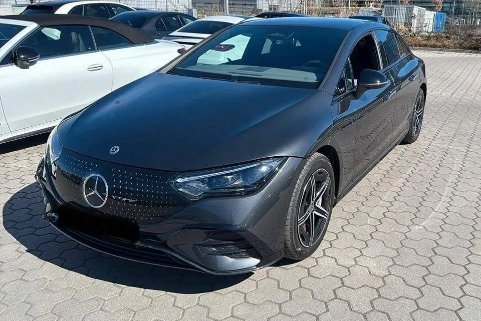 Mercedes-Benz Eqe300