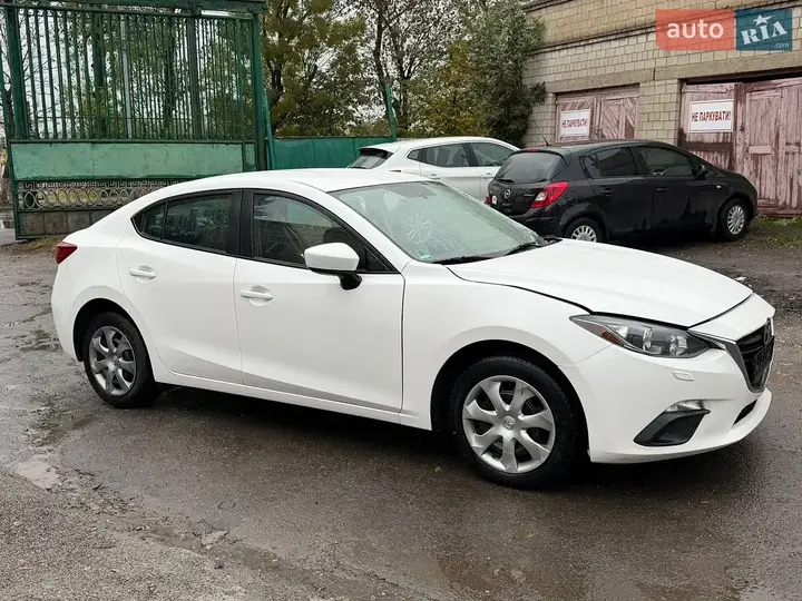 Mazda 3 2015 photo 2
