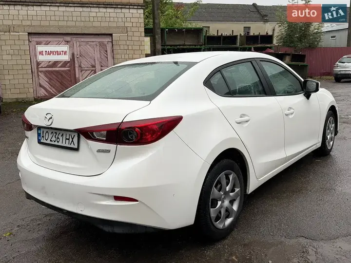 Mazda 3 2015 photo 4