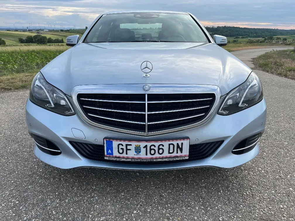 Mercedes-Benz E-Class 2013 photo 2