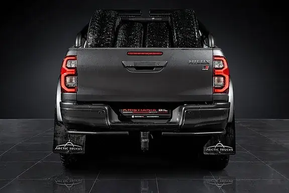 Toyota Hilux 2023 photo 4