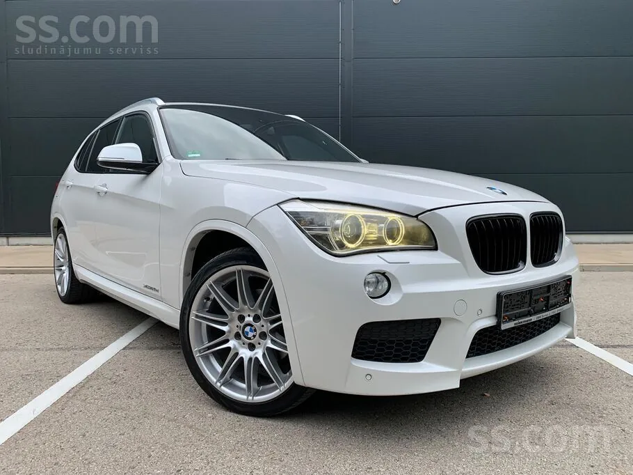 BMW X1 2012 photo 2