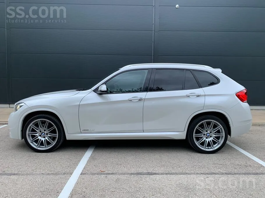 BMW X1 2012 photo 3