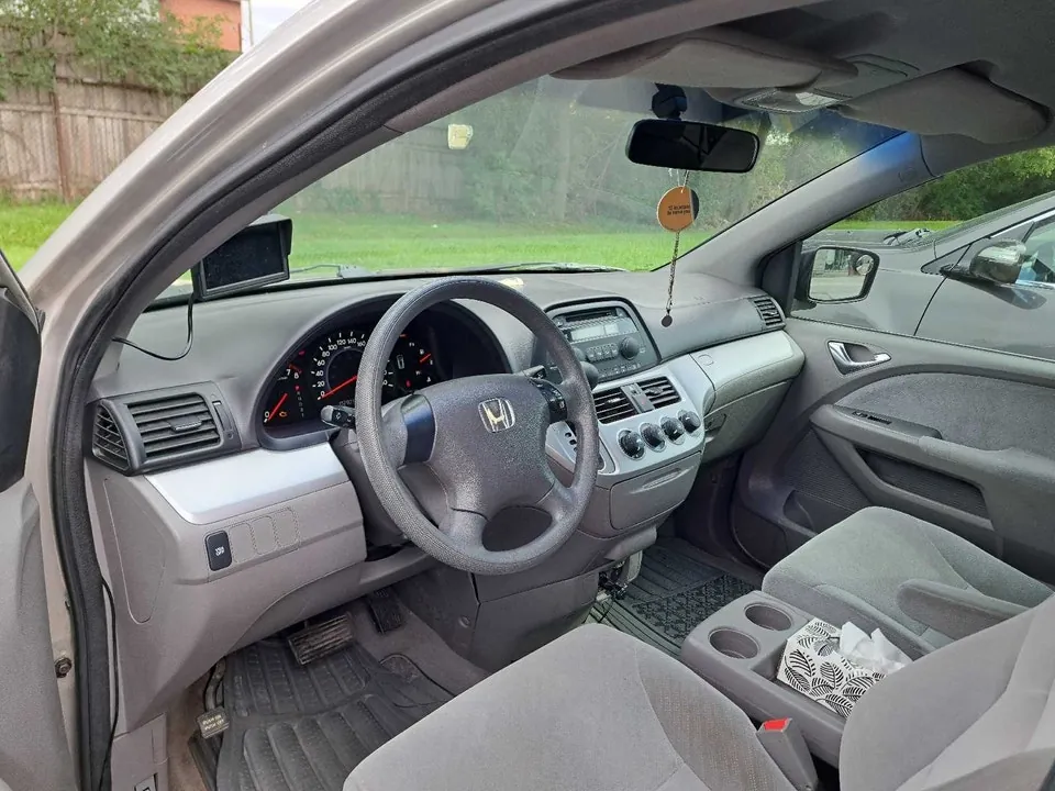 Honda Odyssey 2008 photo 2