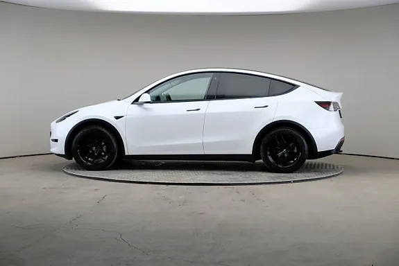 Tesla Model Y 2023 photo 4