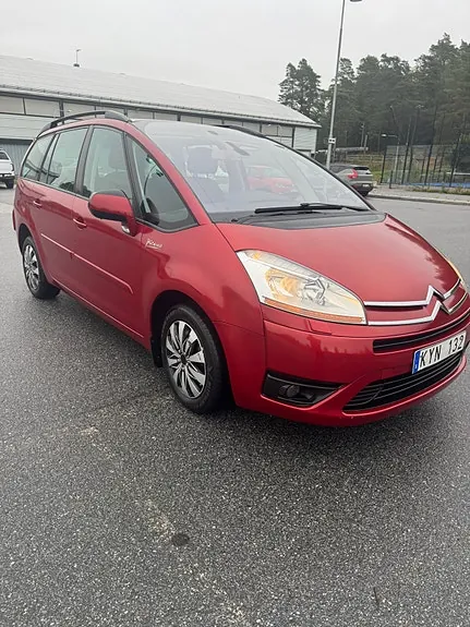 Citroen Grand C4 Picasso 2010 photo 2