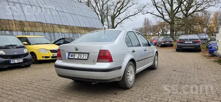 Volkswagen Bora 2001 photo 3