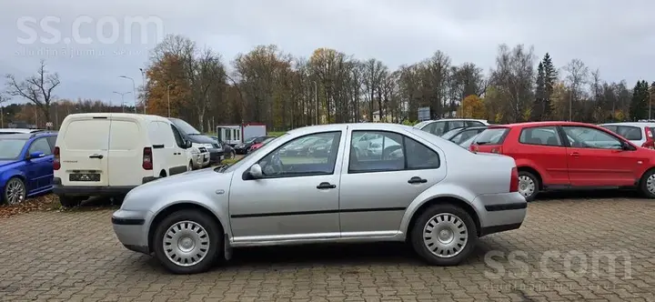 Volkswagen Bora 2001 photo 5