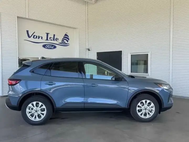 Ford Escape 2026 photo 3