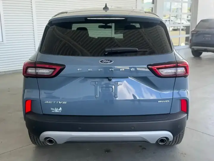 Ford Escape 2026 photo 5