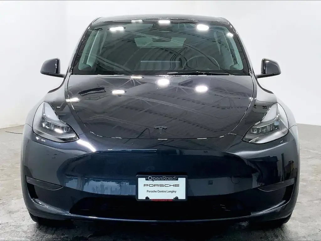 Tesla Model Y 2024 photo 2