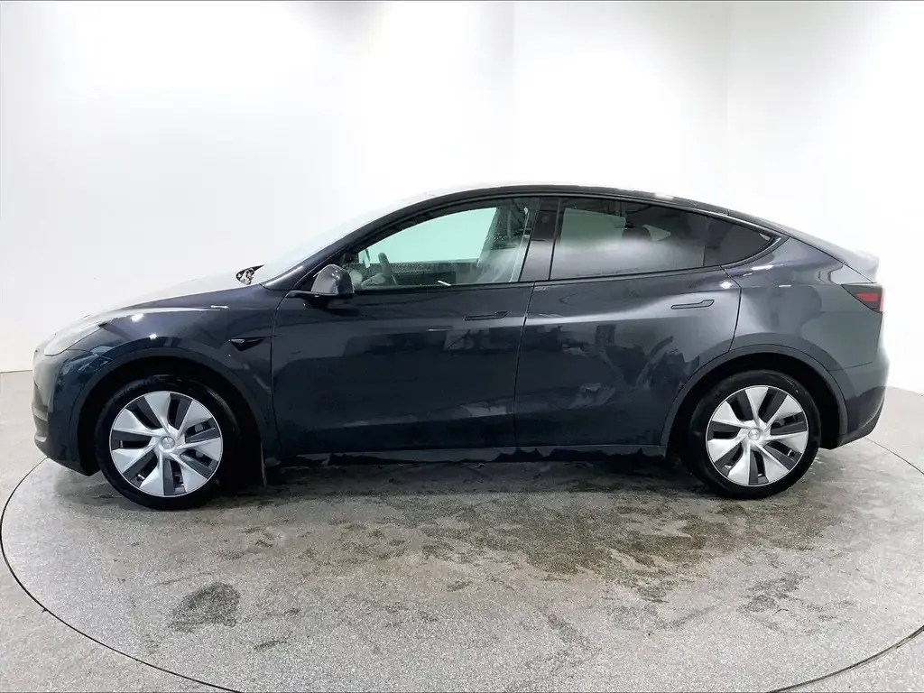 Tesla Model Y 2024 photo 4