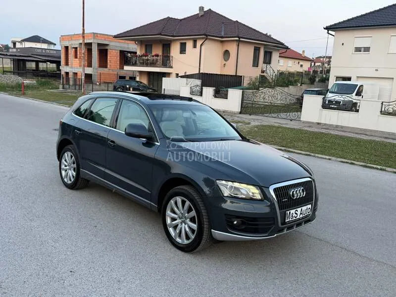Audi Q5 2008 photo 4