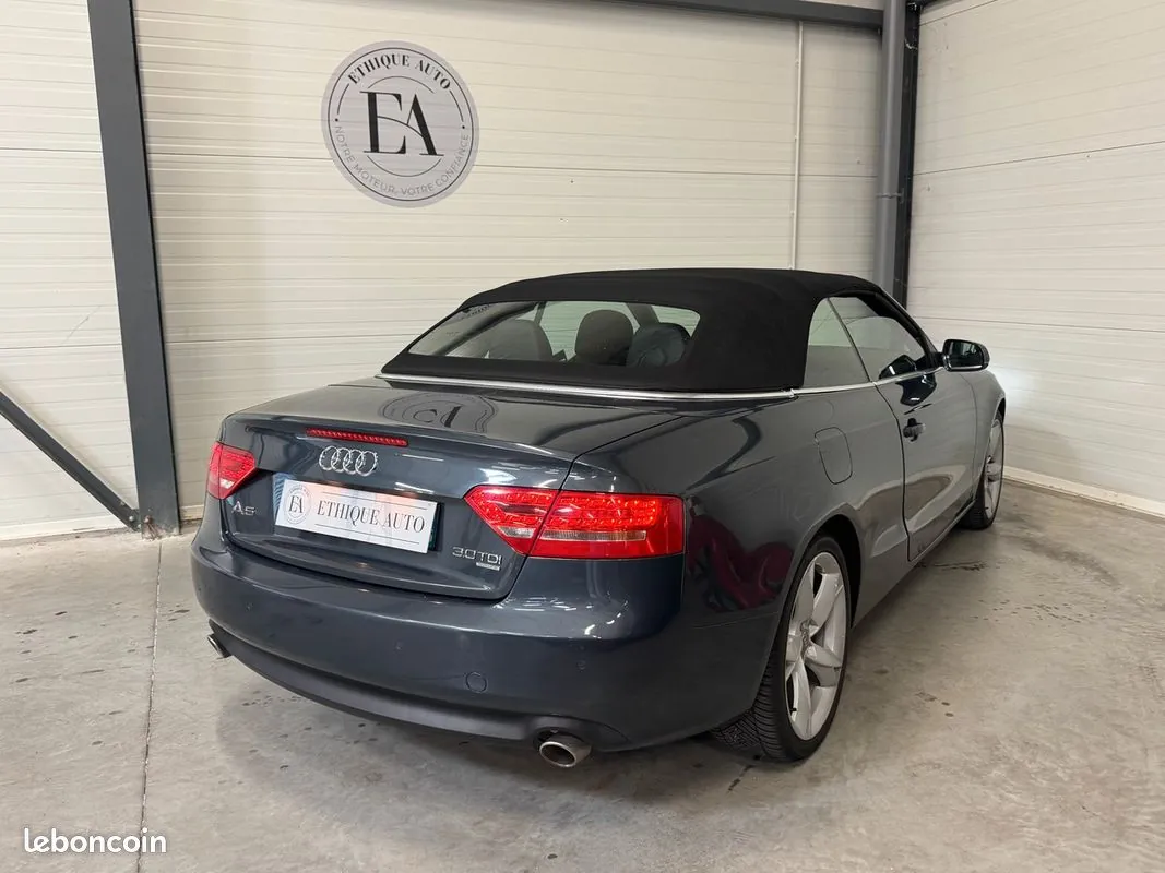 Audi A5 2009 photo 4