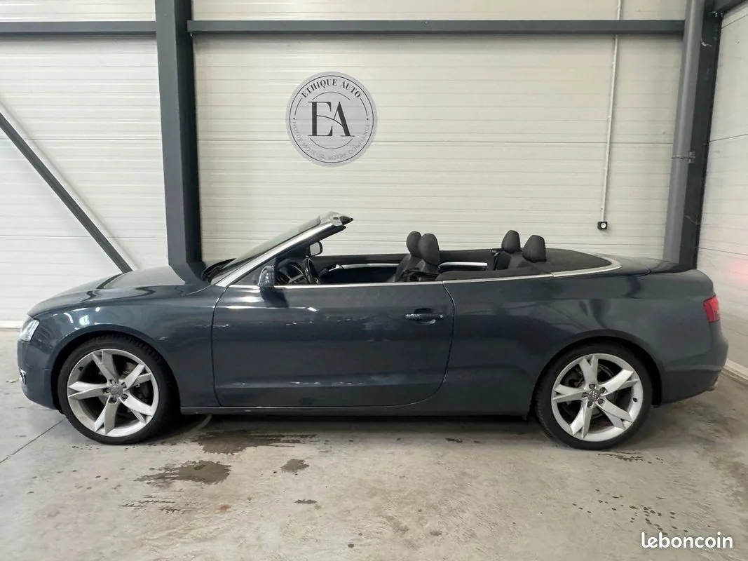 Audi A5 2009 photo 2