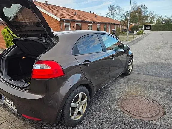 Kia Rio 2013 photo 2
