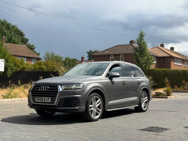 Audi Q7 2016 photo 3