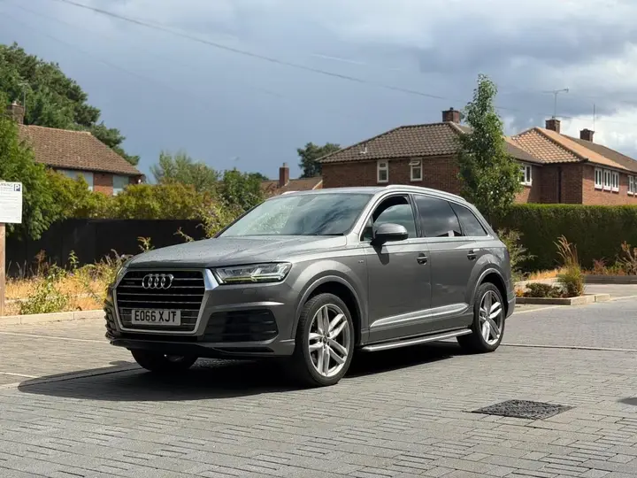 Audi Q7 2016 photo 2