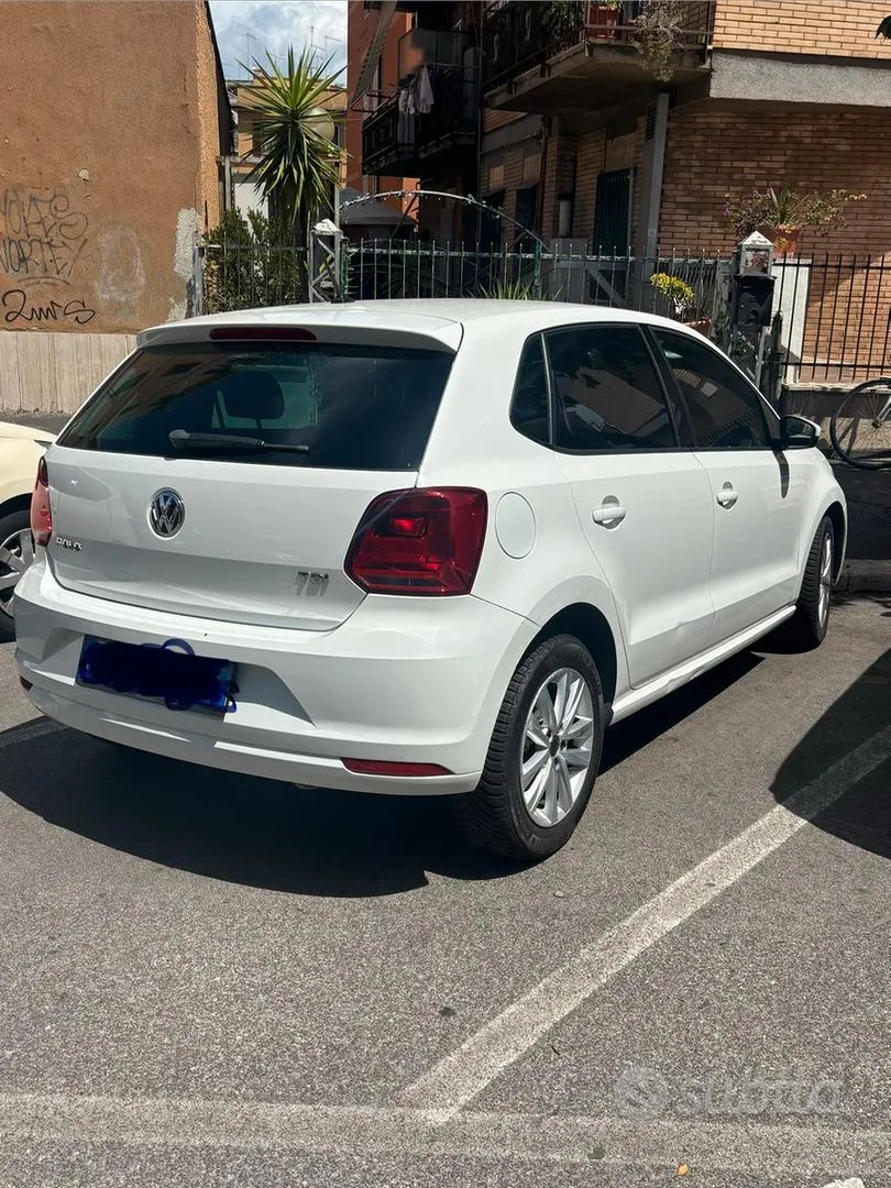 Volkswagen Polo 2015 photo 4