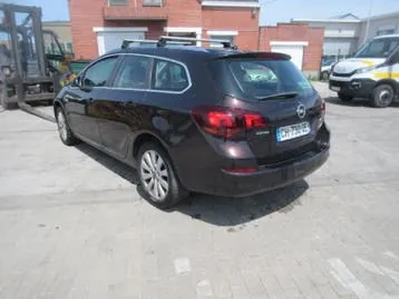 Opel Astra Break 2012 photo 2