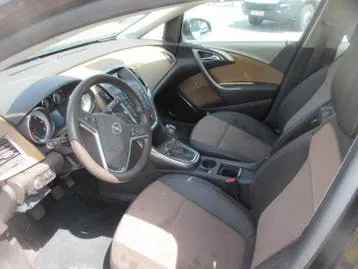 Opel Astra Break 2012 photo 3