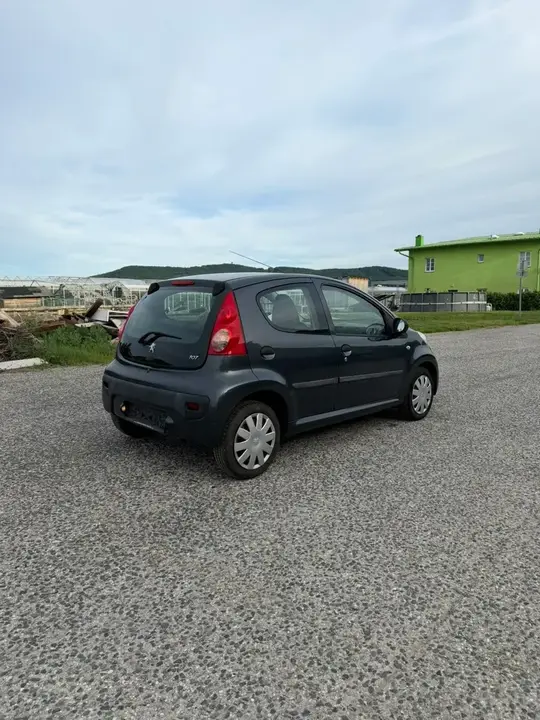 Peugeot 107 2009 photo 3