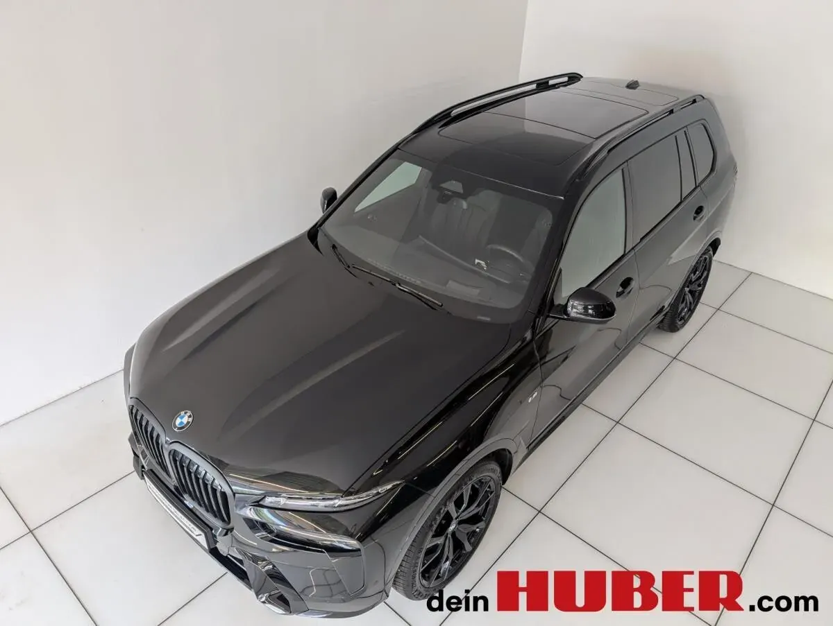 BMW X7 2025 photo 2
