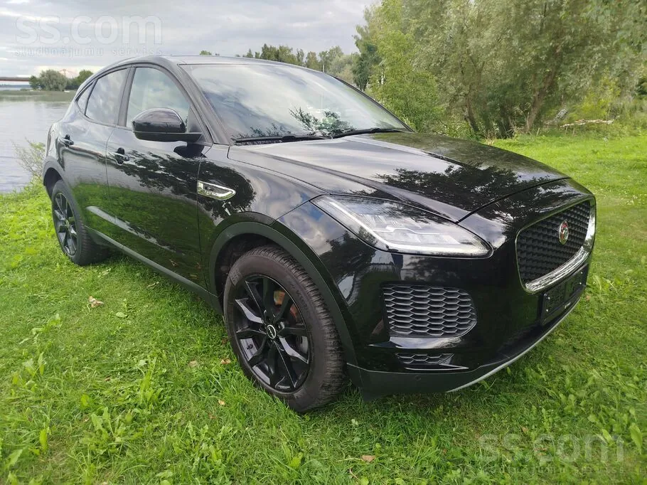 Jaguar E-Pace 2019 photo 2