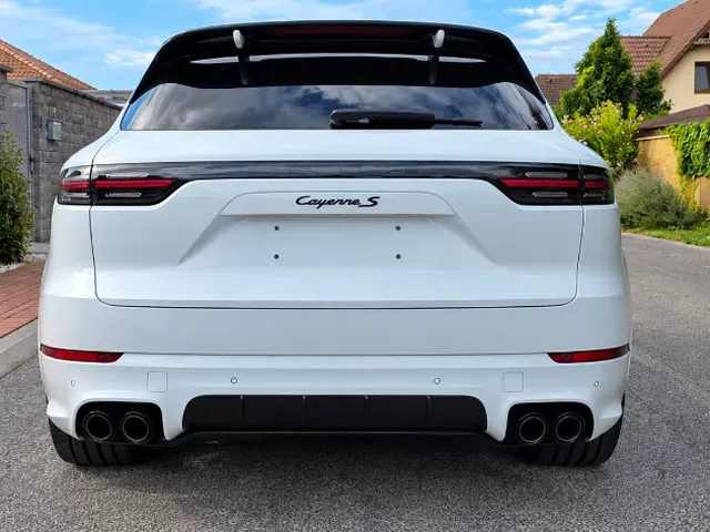 Porsche Cayenne 2023 photo 3