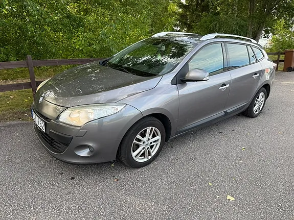 Renault Megane Iii 2011 photo 2