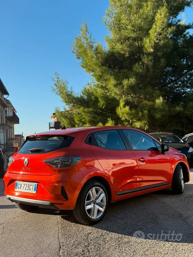 Renault Clio 2024 photo 3