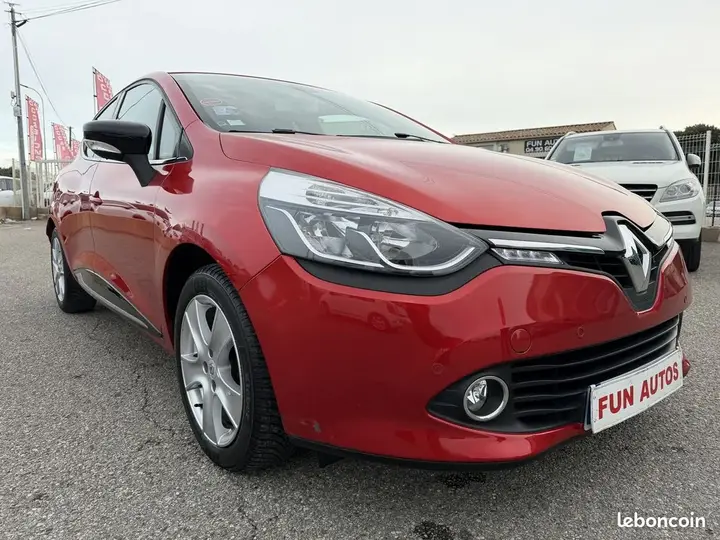 Renault Clio 2015 photo 2