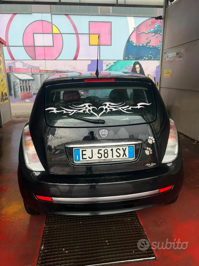 Lancia Ypsilon