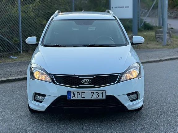 Kia Ceed 2012 photo 2