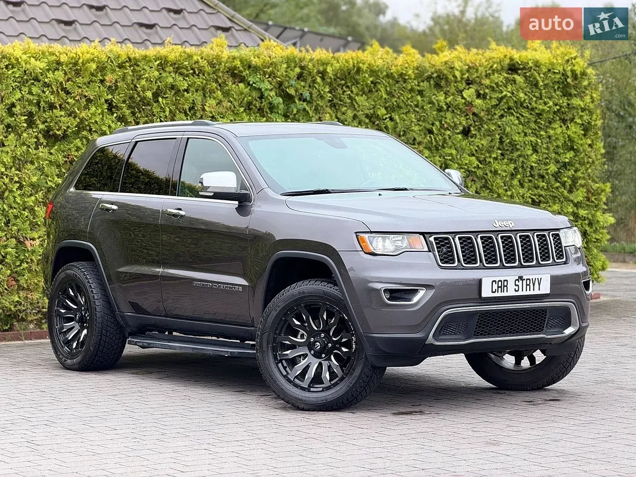Jeep Grand Cherokee 2019 photo 2