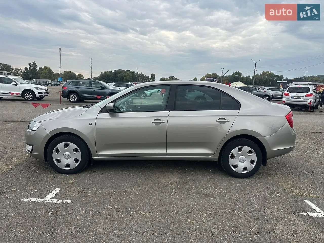 Skoda Rapid 2013 photo 4