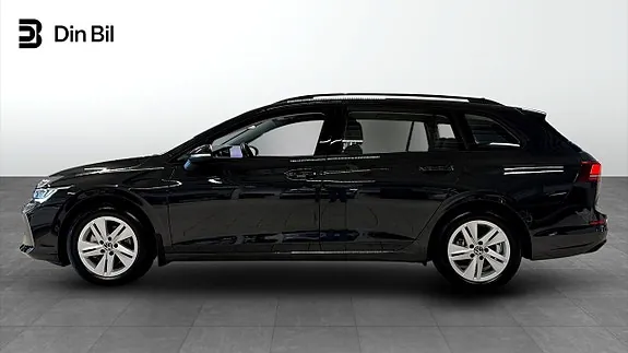 Volkswagen Golf I 2026 photo 2