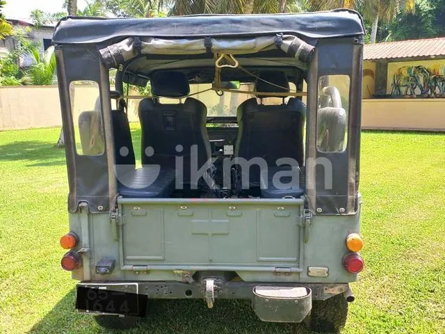 Mitsubishi Jeep 1997 photo 3