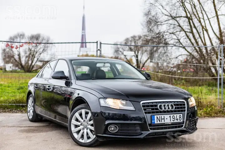 Audi A4 2009 photo 2