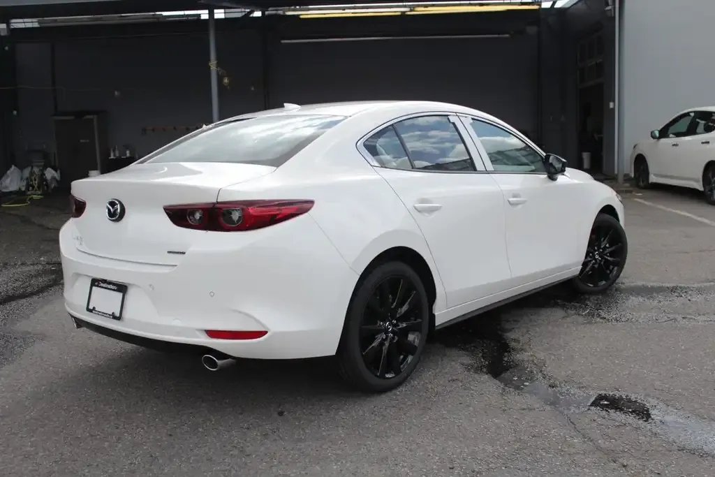 Mazda 3 2026 photo 5