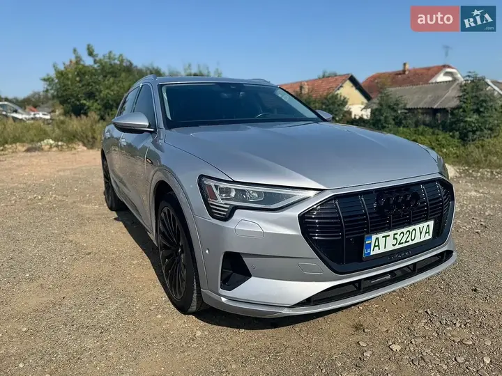 Audi E-Tron 2019 photo 2